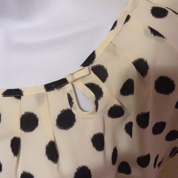 Lauren Conrad black polka dot top sz Med - Picture 2 of 5